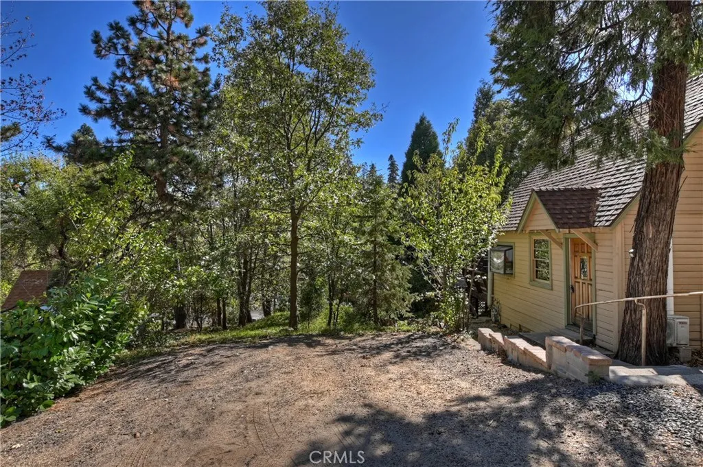 1262 Bear Springs Road, Rimforest, California 92378 home-pic-33