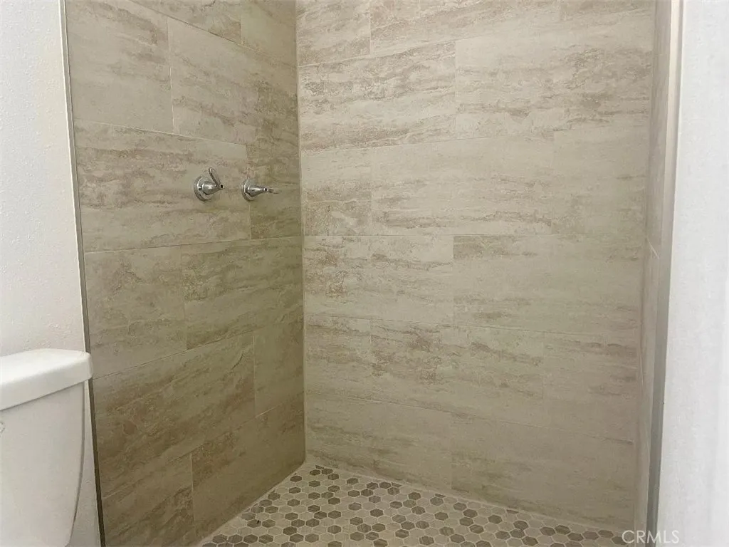 18654 18654 Del Bonita, Rowland Heights, California 91748 home-pic-15