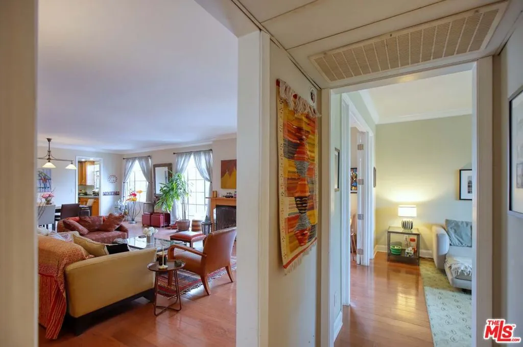 100 S Wetherly Drive 4, Los Angeles, California 90048 home-pic-23