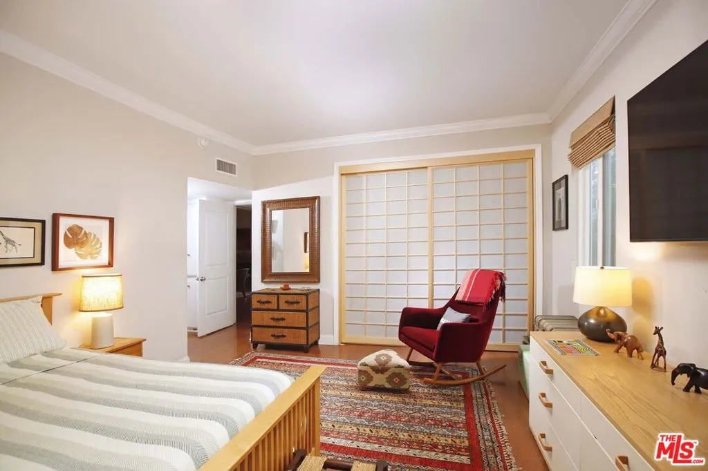 100 S Wetherly Drive 4, Los Angeles, California 90048 home-pic-15
