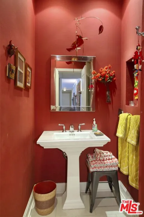 100 S Wetherly Drive 4, Los Angeles, California 90048 home-pic-30