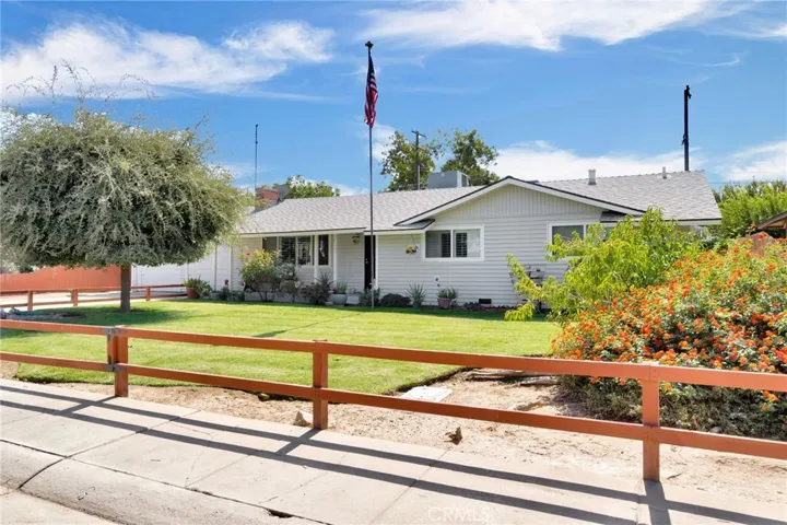27256 Parkwood, Madera, California 93637