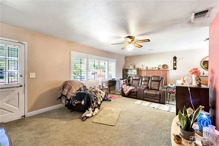 27256 Parkwood, Madera, California 93637