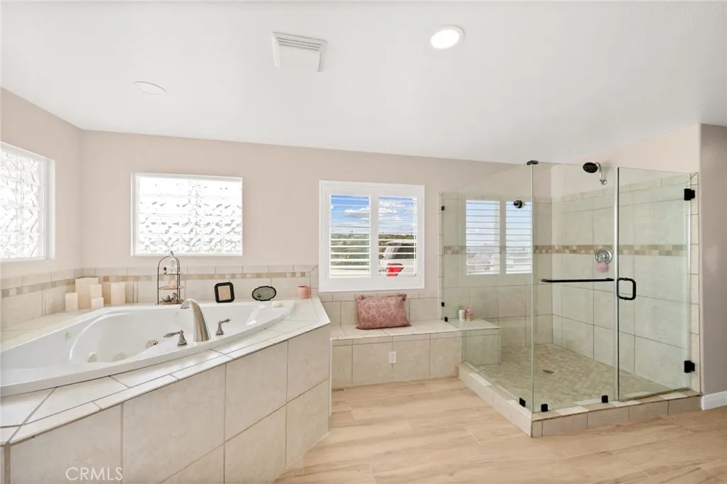 31930 31930 Via Del Senor, Homeland, California 92548 home-pic-37
