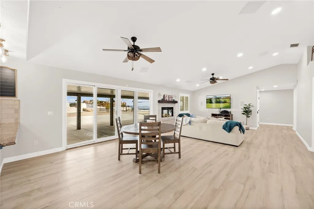 31930 31930 Via Del Senor, Homeland, California 92548 home-pic-26
