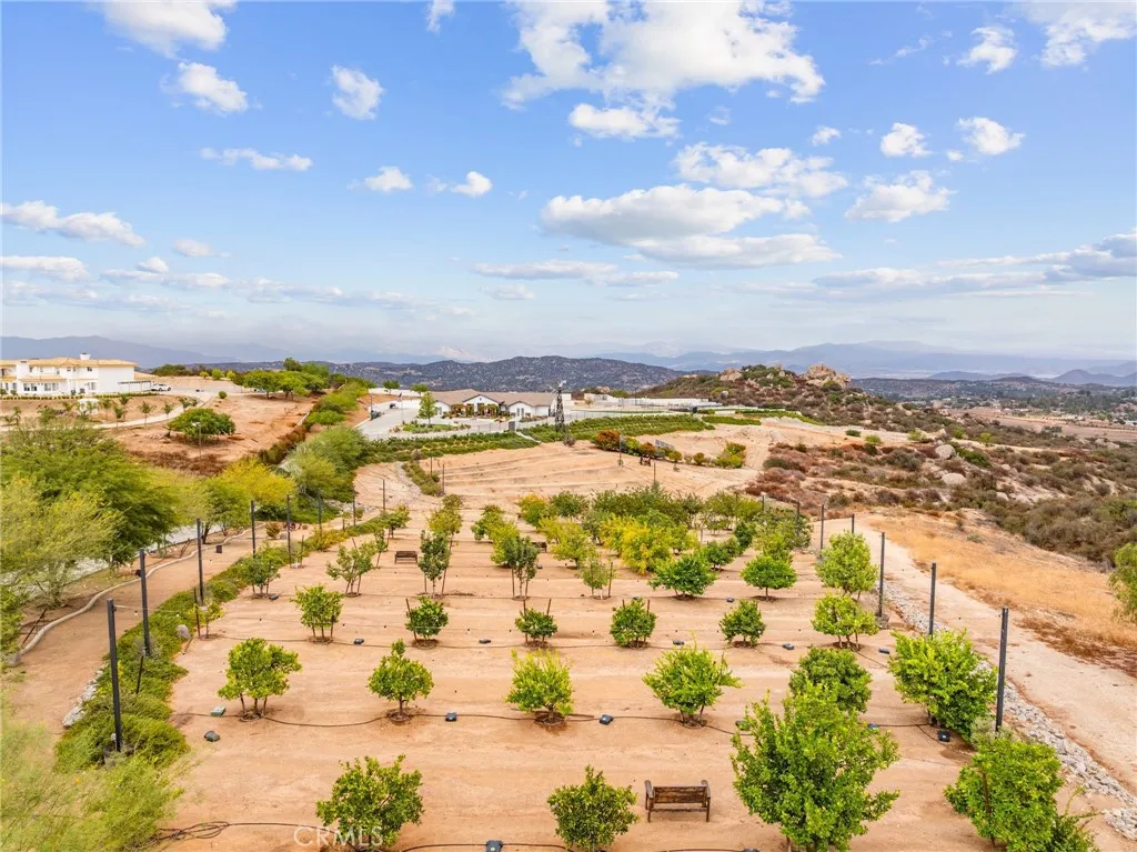 31930 31930 Via Del Senor, Homeland, California 92548 home-pic-4