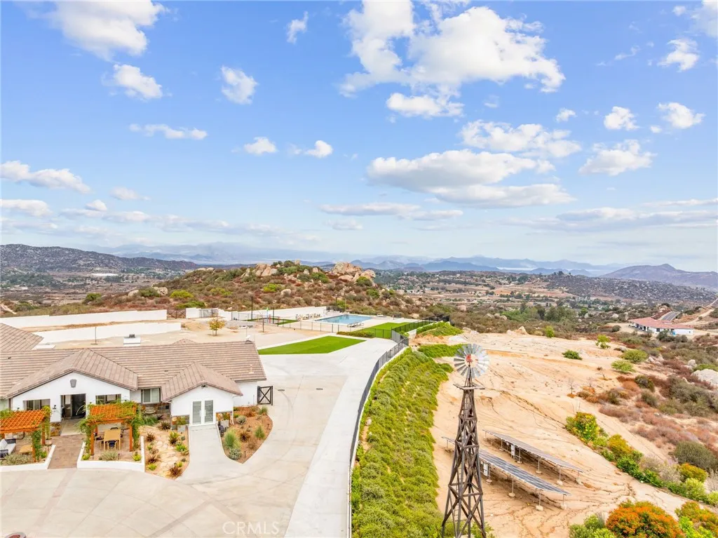 31930 31930 Via Del Senor, Homeland, California 92548 home-pic-69
