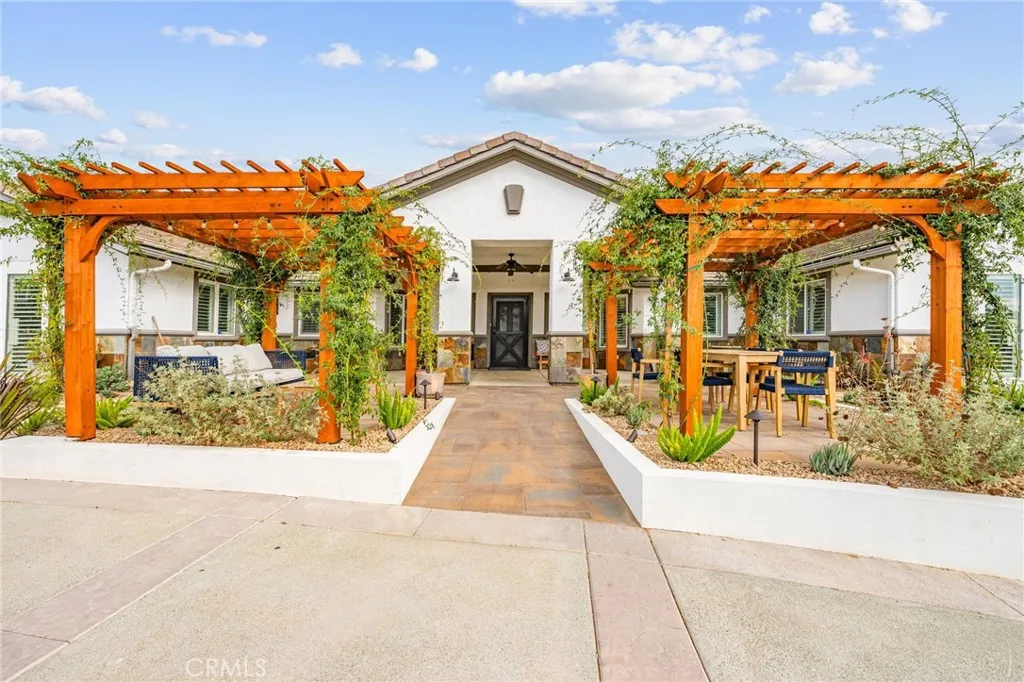 31930 31930 Via Del Senor, Homeland, California 92548 home-pic-13