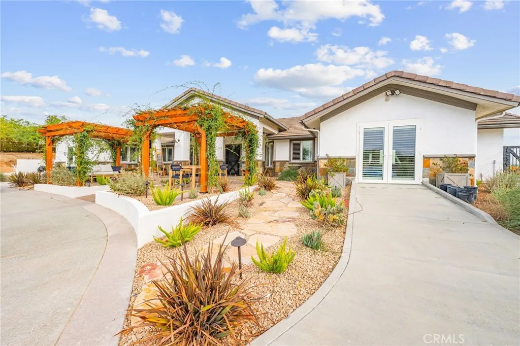 31930 31930 Via Del Senor, Homeland, California 92548 home-pic-14