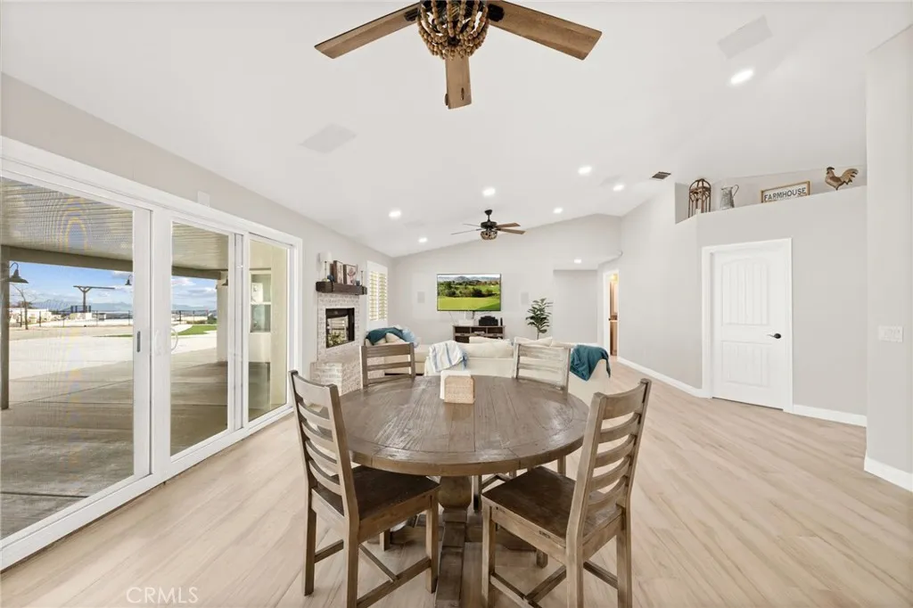 31930 31930 Via Del Senor, Homeland, California 92548 home-pic-32