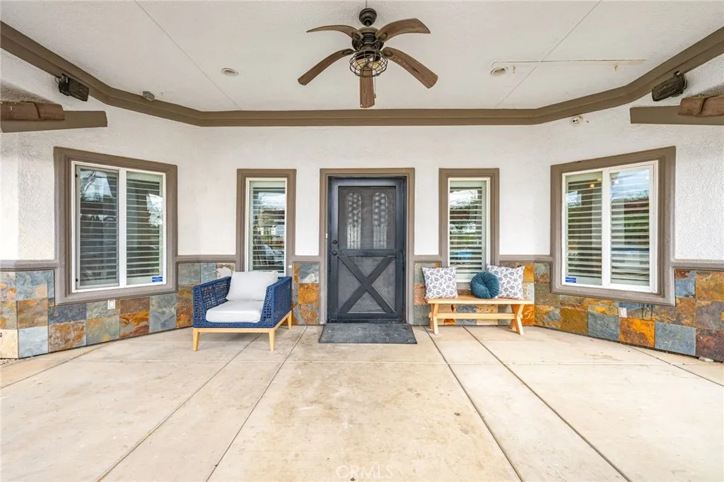 31930 31930 Via Del Senor, Homeland, California 92548 home-pic-18
