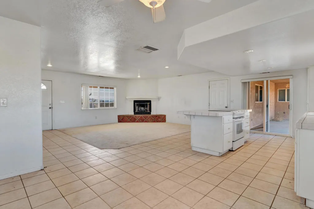 3230 Balsa Avenue, Yucca Valley, California 92284 home-pic-14