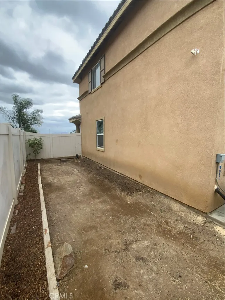 914 Sparrow Way, Perris, California 92571 home-pic-19