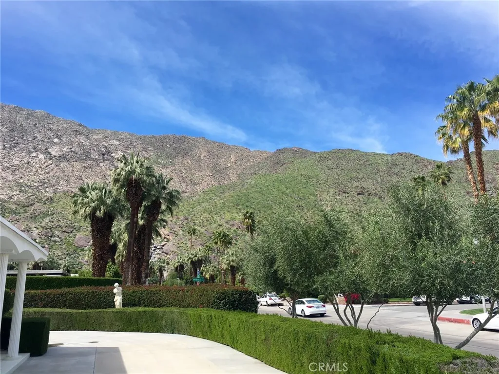 300 S Patencio Road, Palm Springs, California 92262 home-pic-44