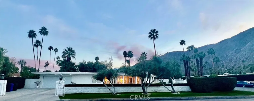 300 S Patencio Road, Palm Springs, California 92262 home-pic-5
