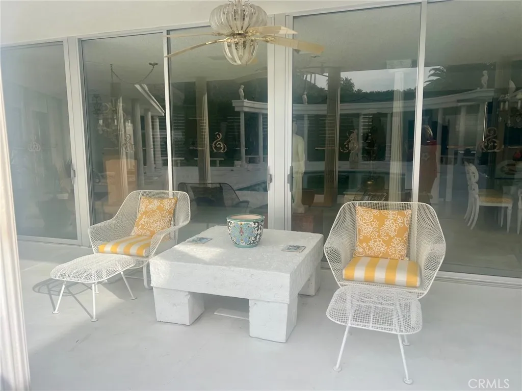300 S Patencio Road, Palm Springs, California 92262 home-pic-36