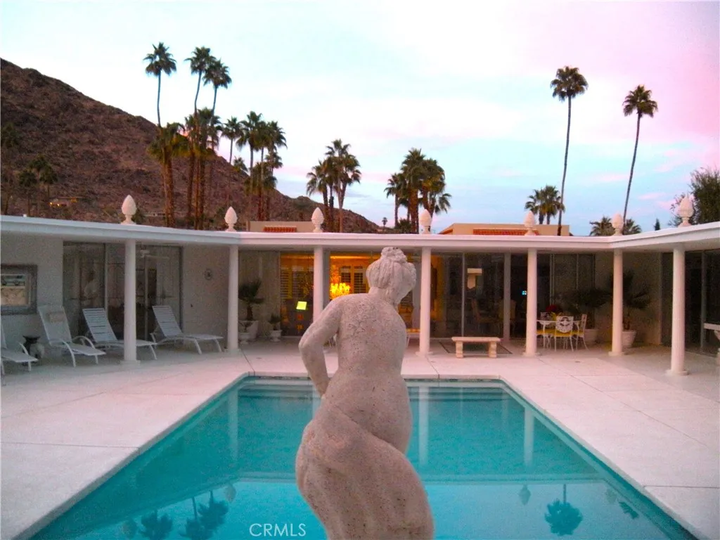 300 S Patencio Road, Palm Springs, California 92262 home-pic-2