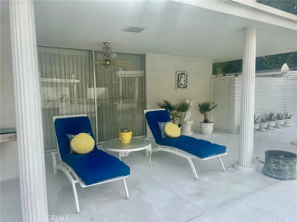300 S Patencio Road, Palm Springs, California 92262 home-pic-37