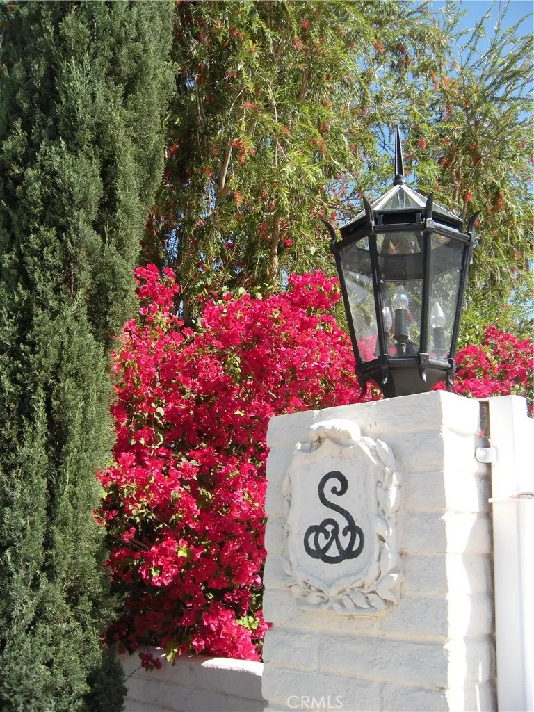 300 S Patencio Road, Palm Springs, California 92262 home-pic-6