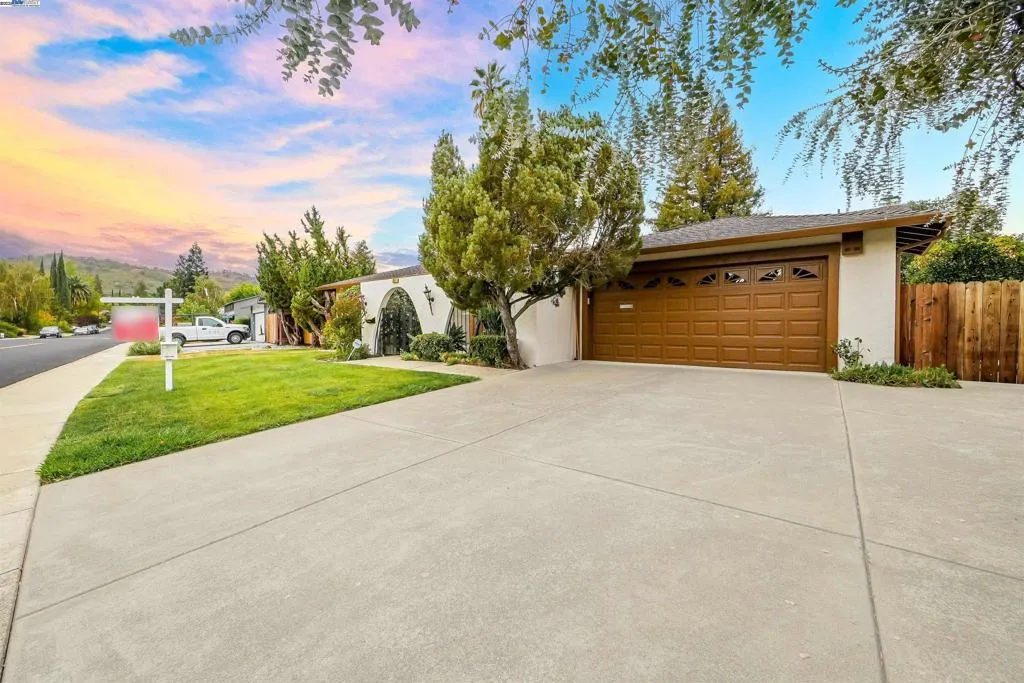 817 Cheyenne Dr, Walnut Creek, California 94598 home-pic-2
