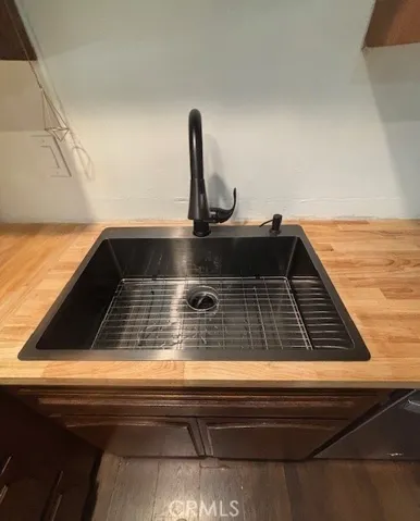 Modern sink