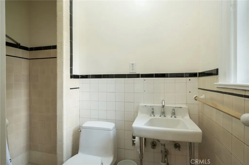 4175 N Van Ness Boulevard N, Fresno, California 93704 home-pic-31
