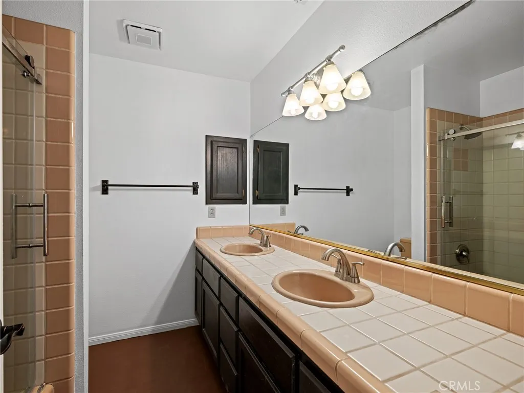 19030 19030 Lenca, Apple Valley, California 92307 home-pic-36