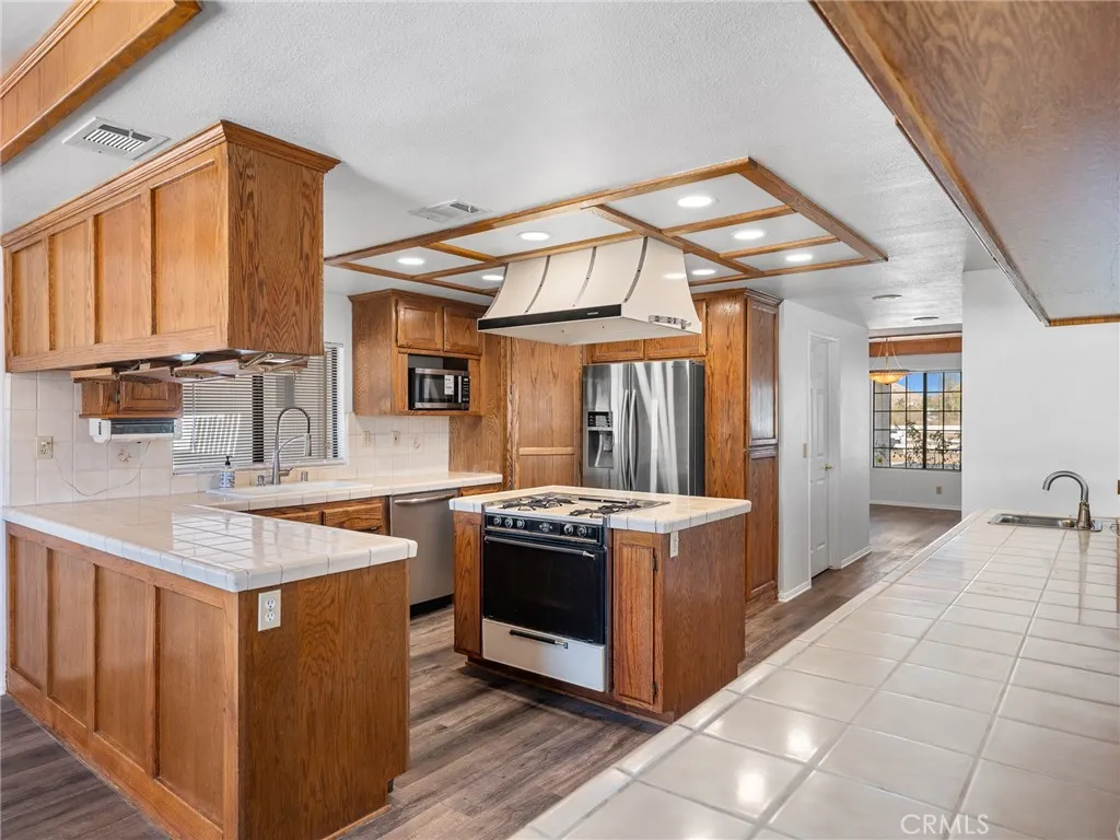 19030 19030 Lenca, Apple Valley, California 92307 home-pic-21