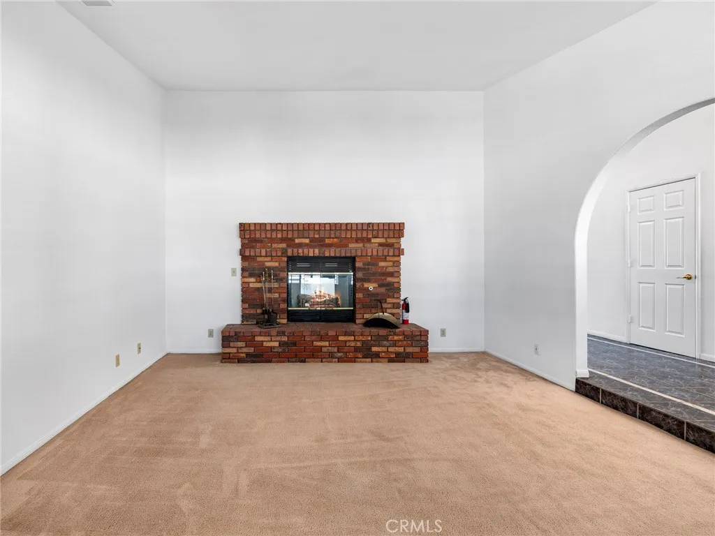 19030 19030 Lenca, Apple Valley, California 92307 home-pic-15