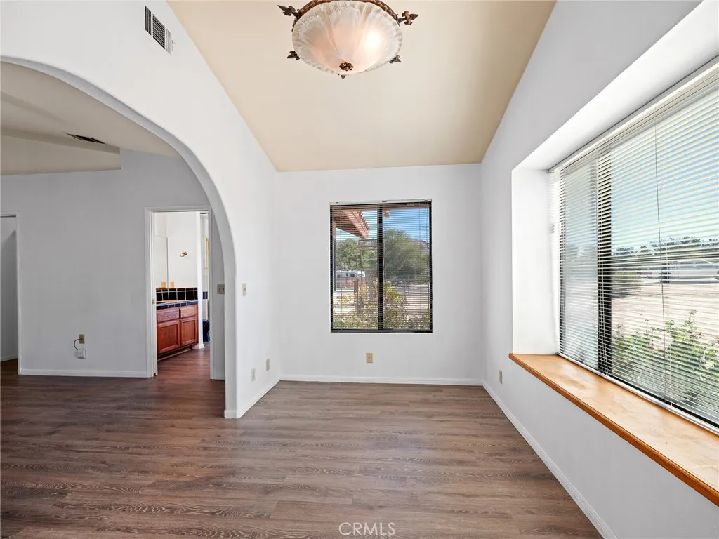 19030 19030 Lenca, Apple Valley, California 92307 home-pic-28