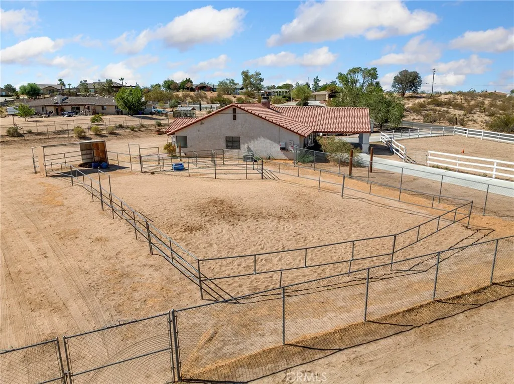 19030 19030 Lenca, Apple Valley, California 92307 home-pic-8