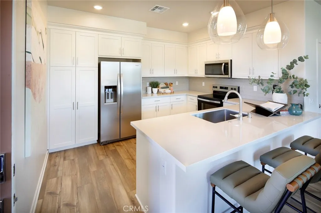 36144 Jaden Avenue 2605, Murrieta, California 92563 home-pic-18