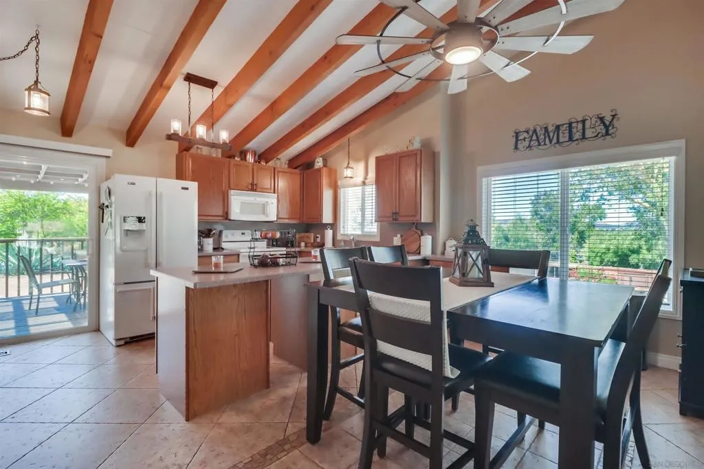 15721 Davis Cup Ln, Ramona, California 92065 home-pic-3