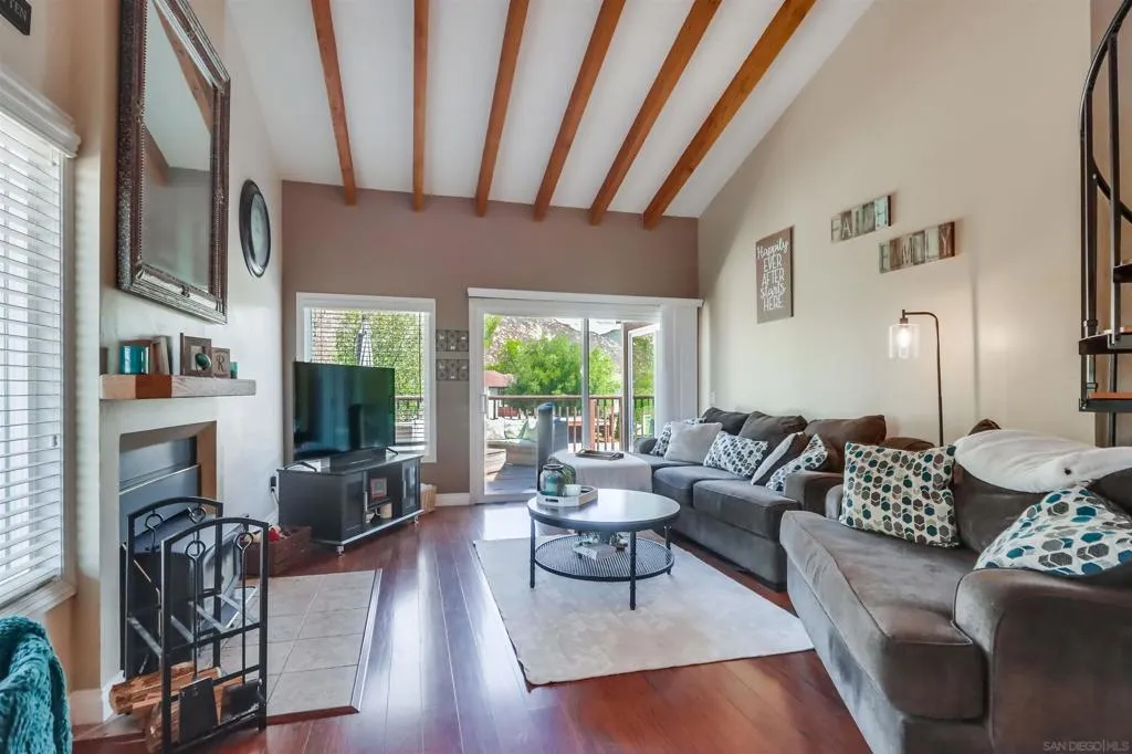 15721 Davis Cup Ln, Ramona, California 92065 home-pic-1