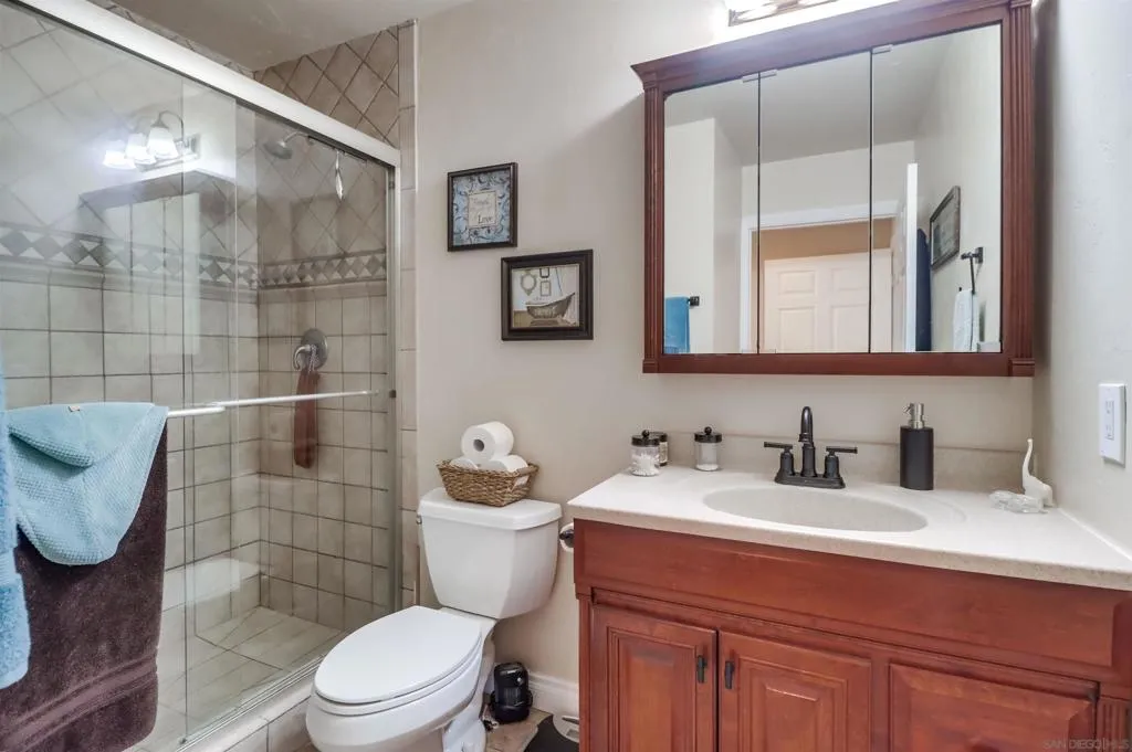 15721 Davis Cup Ln, Ramona, California 92065 home-pic-8