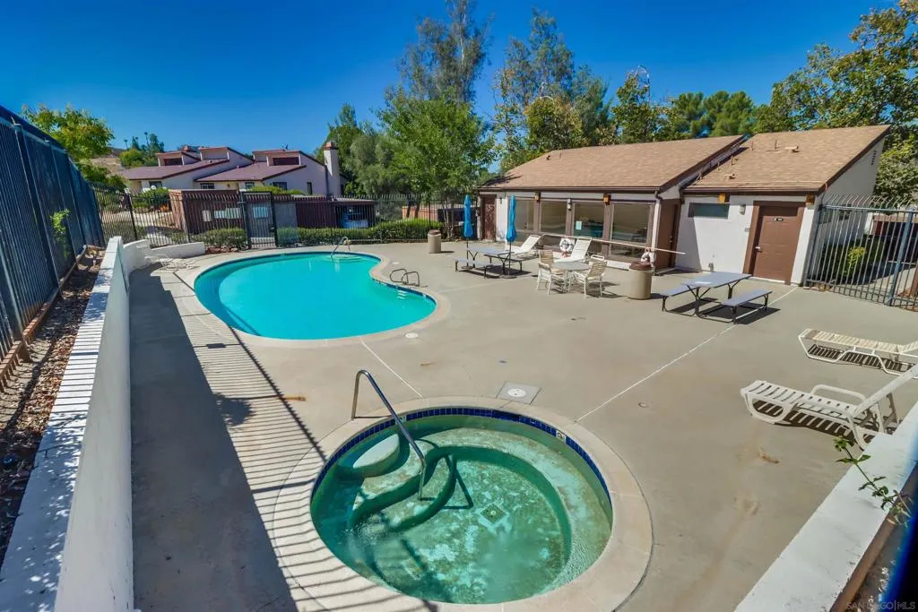 15721 Davis Cup Ln, Ramona, California 92065 home-pic-14