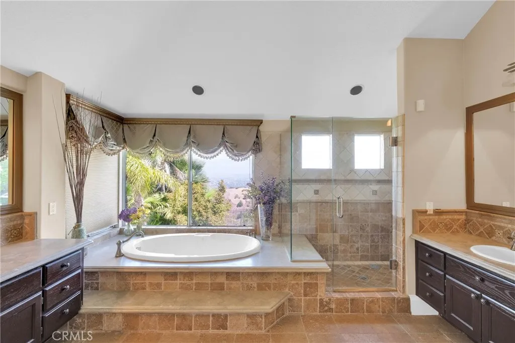 20033 E Skyline Dr, Walnut, California 91789 home-pic-31