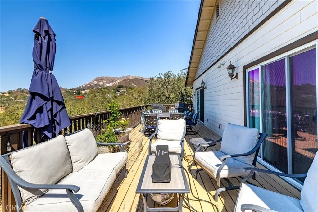 2347 Lakeview Drive, Lake Nacimiento, California 93426 home-pic-12