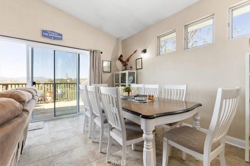 2347 Lakeview Drive, Lake Nacimiento, California 93426 home-pic-10