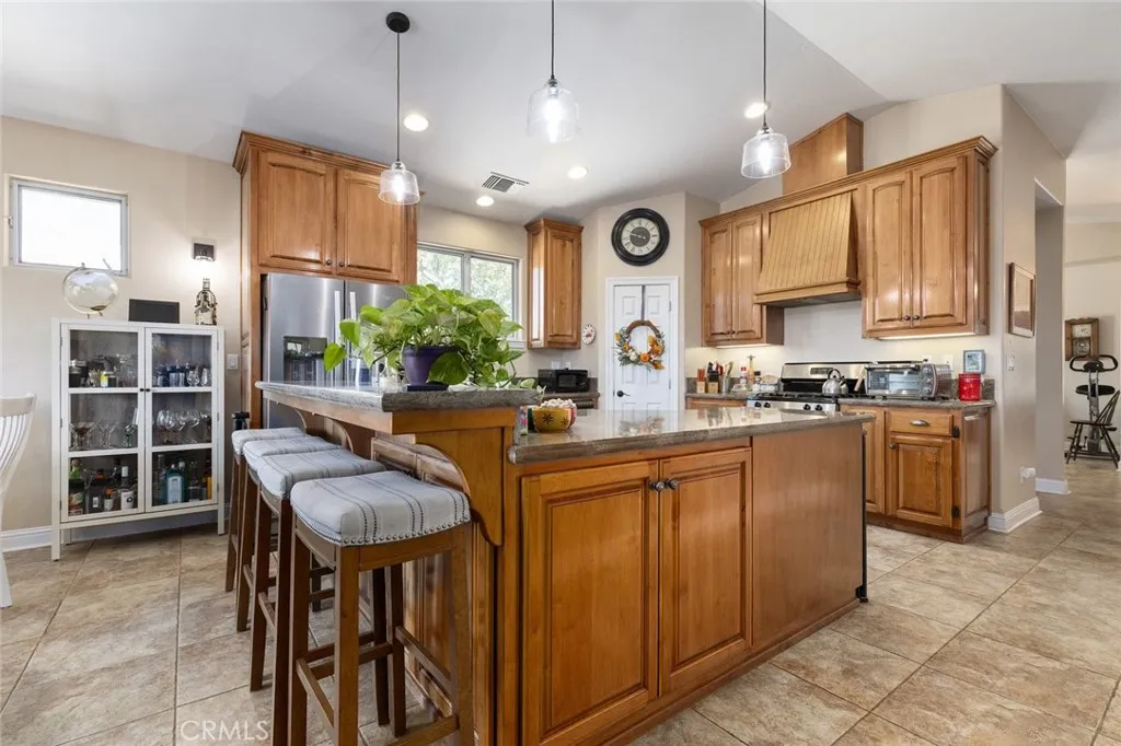 2347 Lakeview Drive, Lake Nacimiento, California 93426 home-pic-8