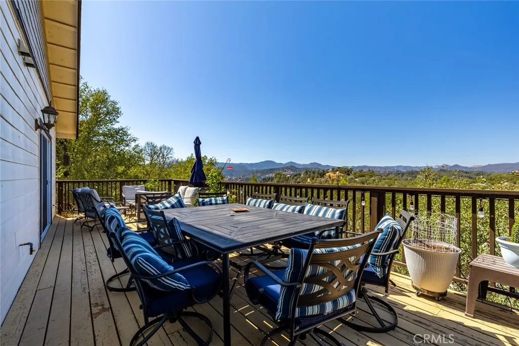 2347 Lakeview Drive, Lake Nacimiento, California 93426 home-pic-15