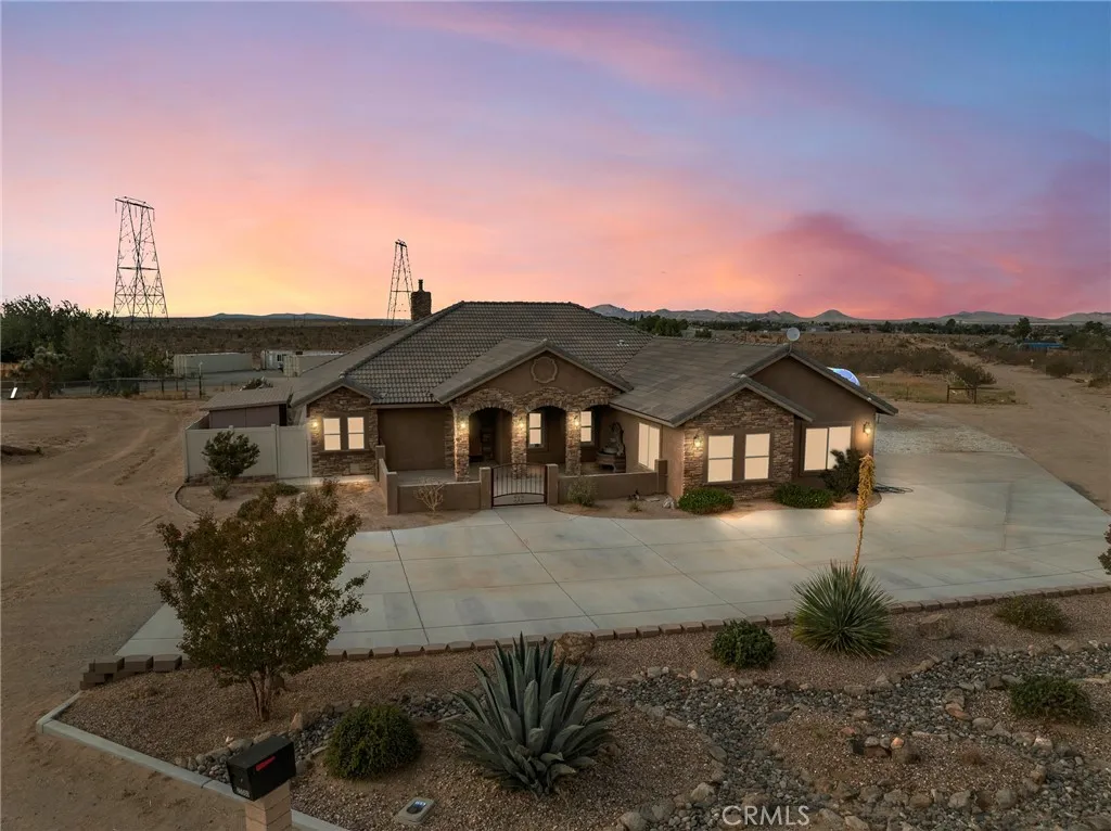 21080 Santa Rosa, Apple Valley, California 92308 home-pic-0