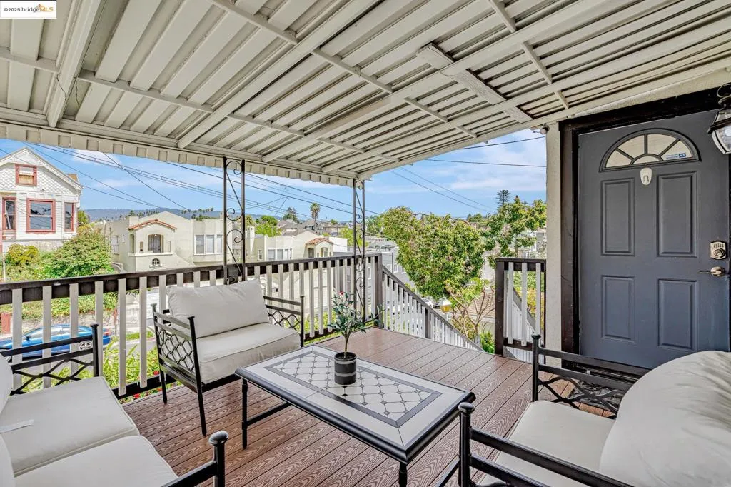 725 E 21st St, Oakland, California 94606 home-pic-7