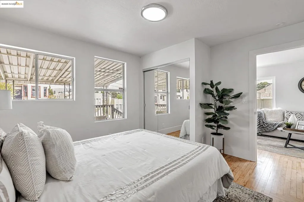 725 E 21st St, Oakland, California 94606 home-pic-35