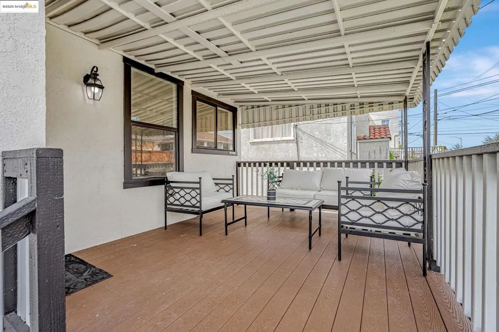 725 E 21st St, Oakland, California 94606 home-pic-6