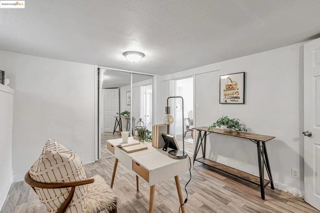 725 E 21st St, Oakland, California 94606 home-pic-25