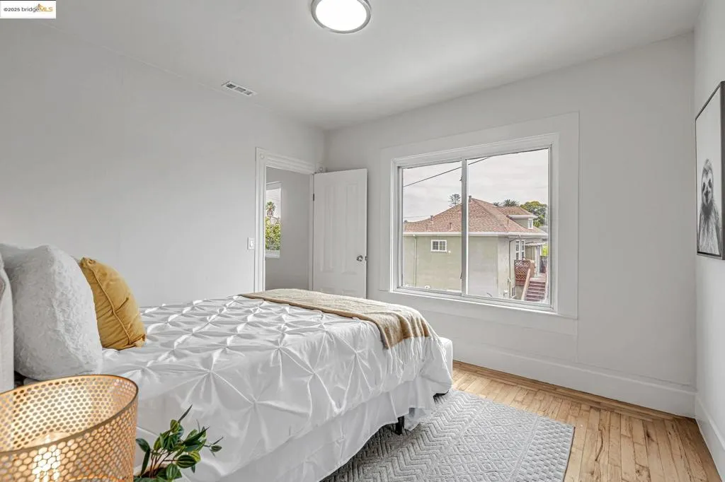 725 E 21st St, Oakland, California 94606 home-pic-30