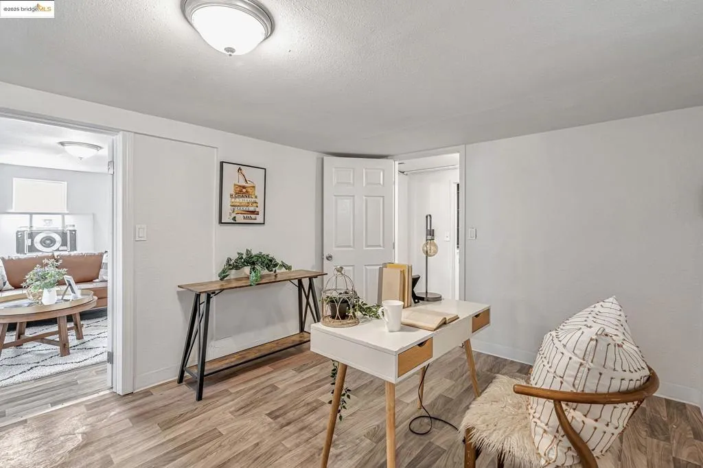 725 E 21st St, Oakland, California 94606 home-pic-26