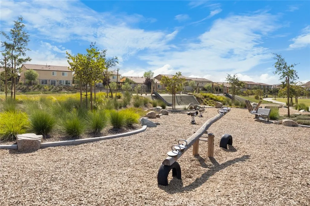 14016 Cavallano Court, Beaumont, California 92223 home-pic-38