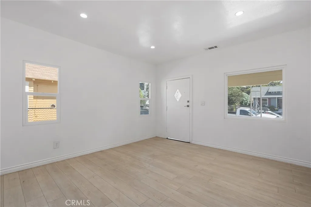 3929 3929 Brighton, Los Angeles, California 90062 home-pic-7